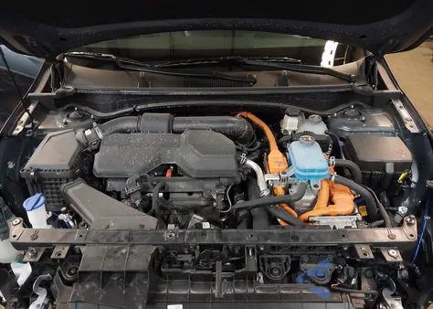 2025 Kia Sportage X-Line Prestige z USA, uszkodzony, nr VIN KNDPZDDH9S7199250